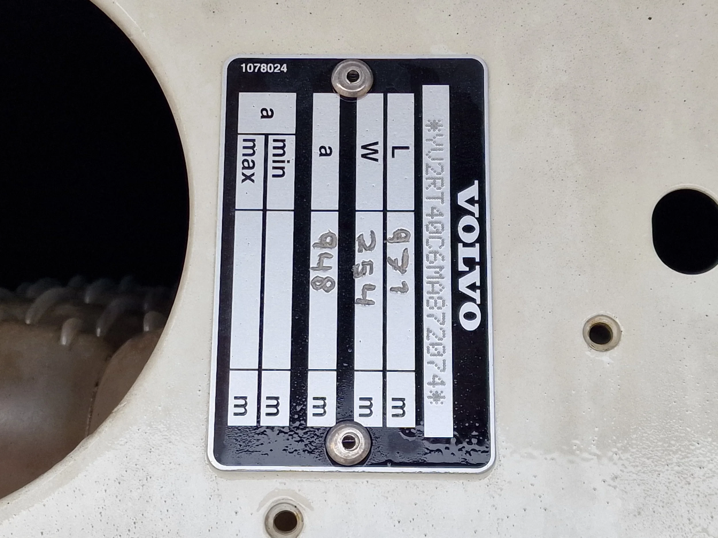 Volvo FH 2021 - 13.500 Globetrotter 6x2 BDF - 4.90 WB - Full air - Leather - I shift obrázek 24