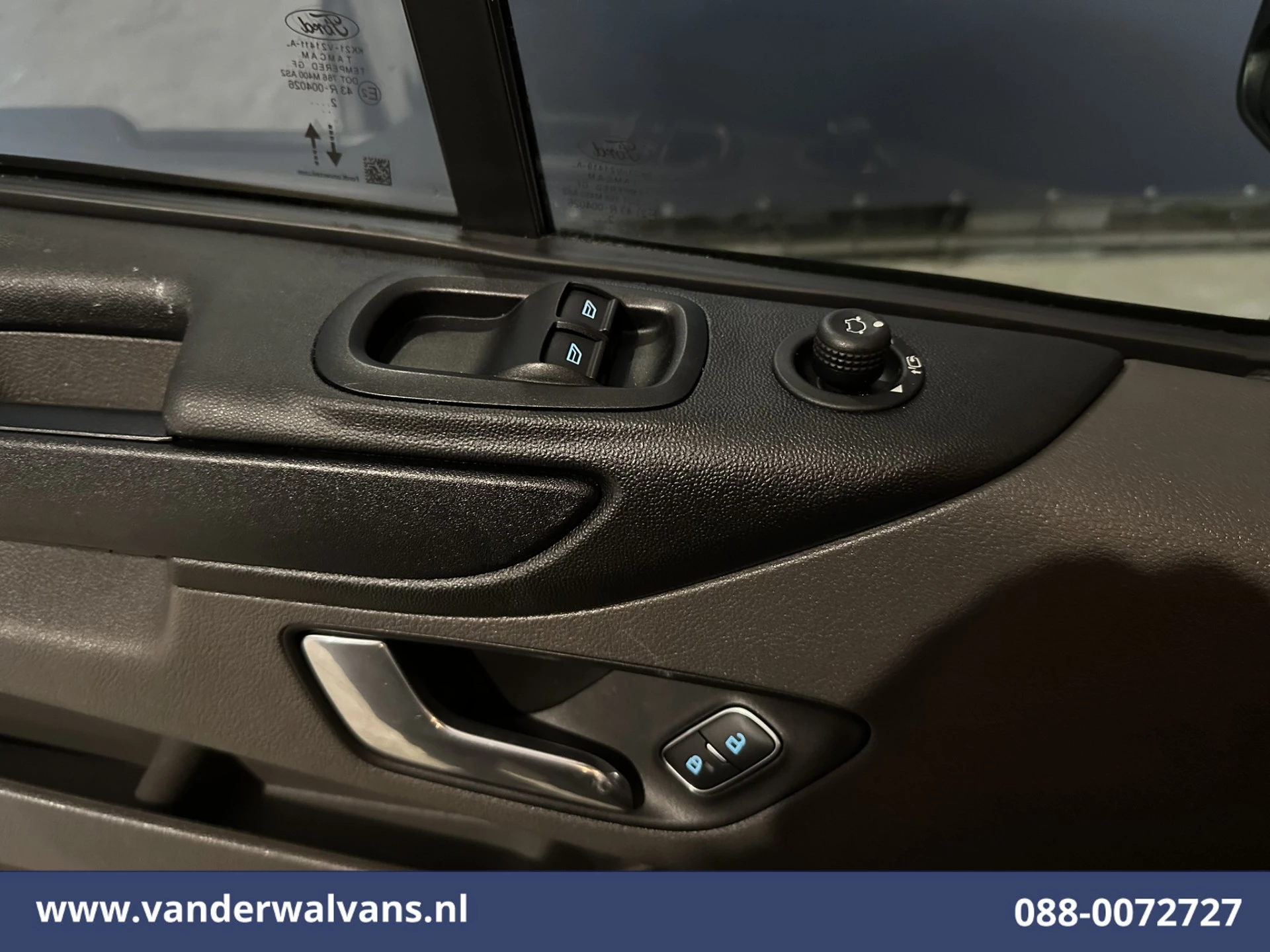 Ford Transit Custom 2023 - 2.0 TDCI 130pk L2H1 Euro6 Airco | Camera | 2800kg Trekhaak | LED | Android Auto Bild 19