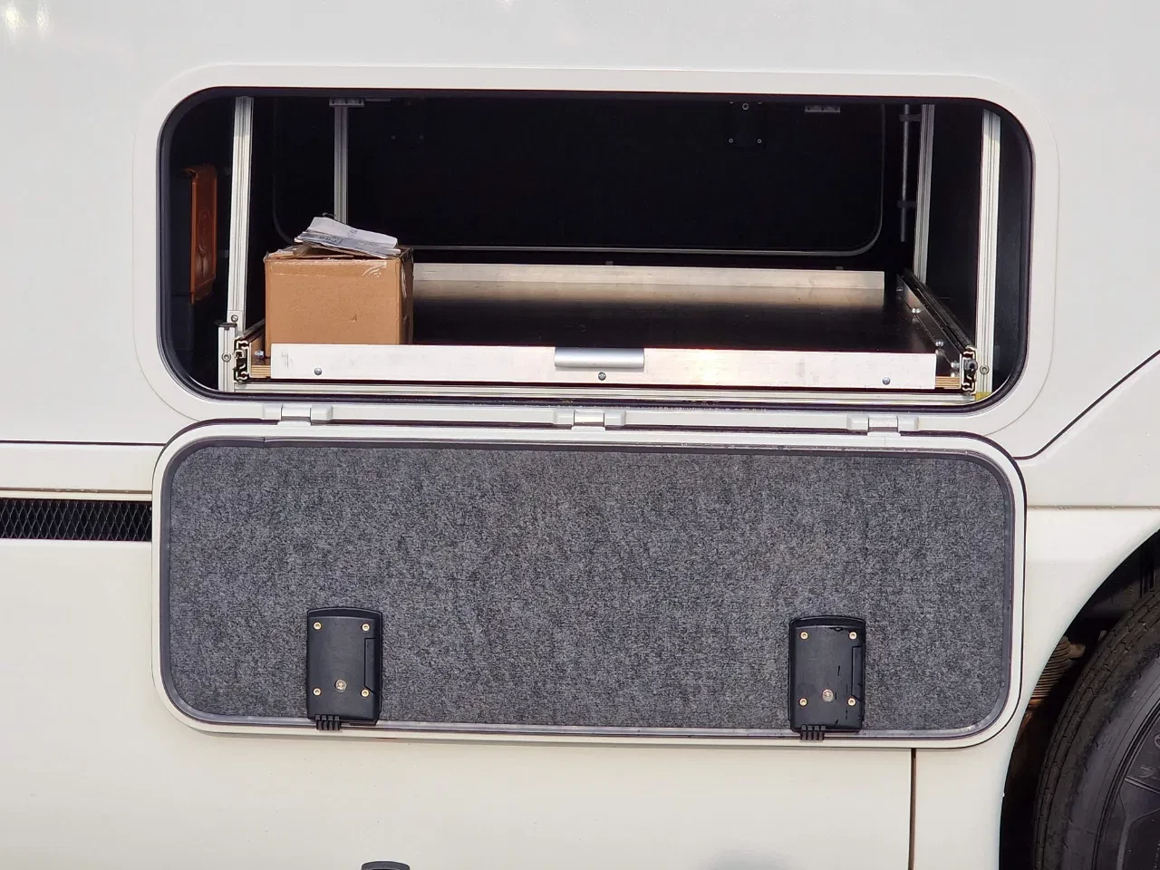 Mercedes-Benz 2018 - Morelo Palace Liner 97 GO Slide-Out 300pk Slide-Out + Smart Garage afbeelding 84