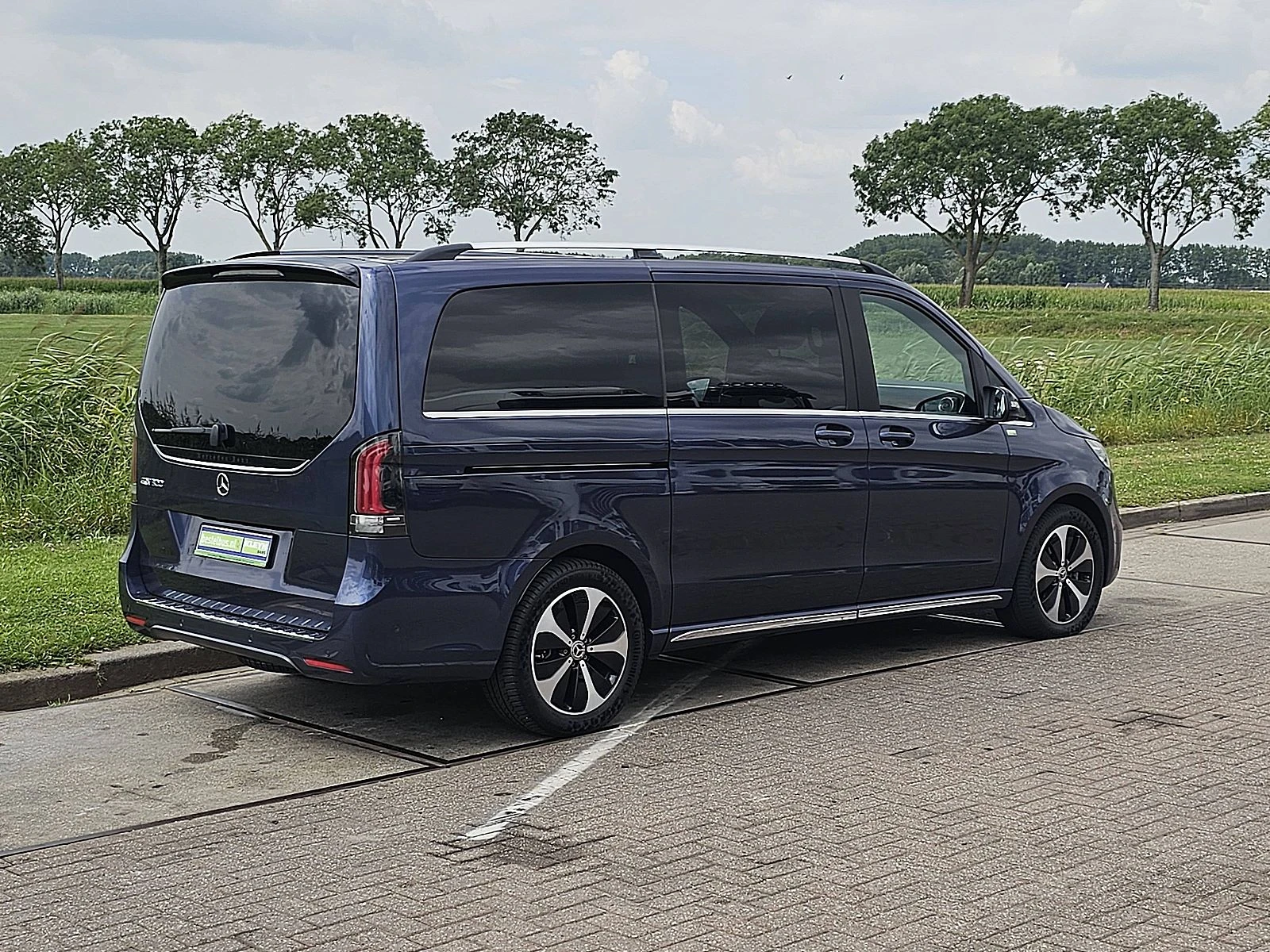 Mercedes-Benz EQV 2024 - 300 afbeelding 3
