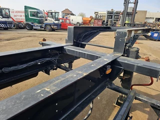 Fliegl SDS 350| LOWLOADER 20 FOOT CONTAINER CHASSIS |  BPW DRUM. 2005 - N/A image 17