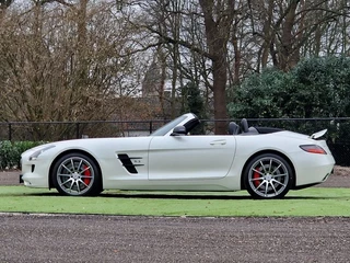 Mercedes-Benz SLS 2013 - GT 6.3 AMG Roadster - Full spec - German registration imagem 35