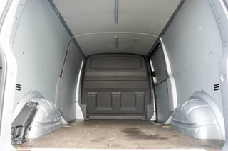 Volkswagen Transporter 2020 - T6.1 2.0 TDI L2H1 | 150 PK | Cruise | Airco | Trekhaak afbeelding 10