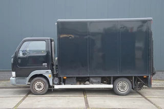 Nissan Cabstar 2003 - E 95.28-290 2.7TD Dhollandia Laadklep obrazek 11