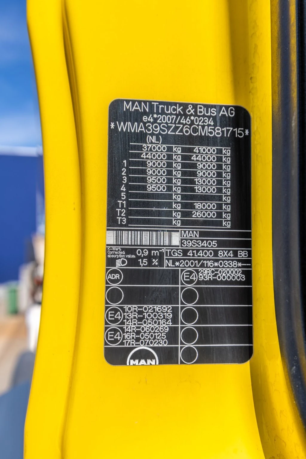 MAN TGS 2012 - 41.400 BB + LIEBHERR 10m3 afbeelding 24