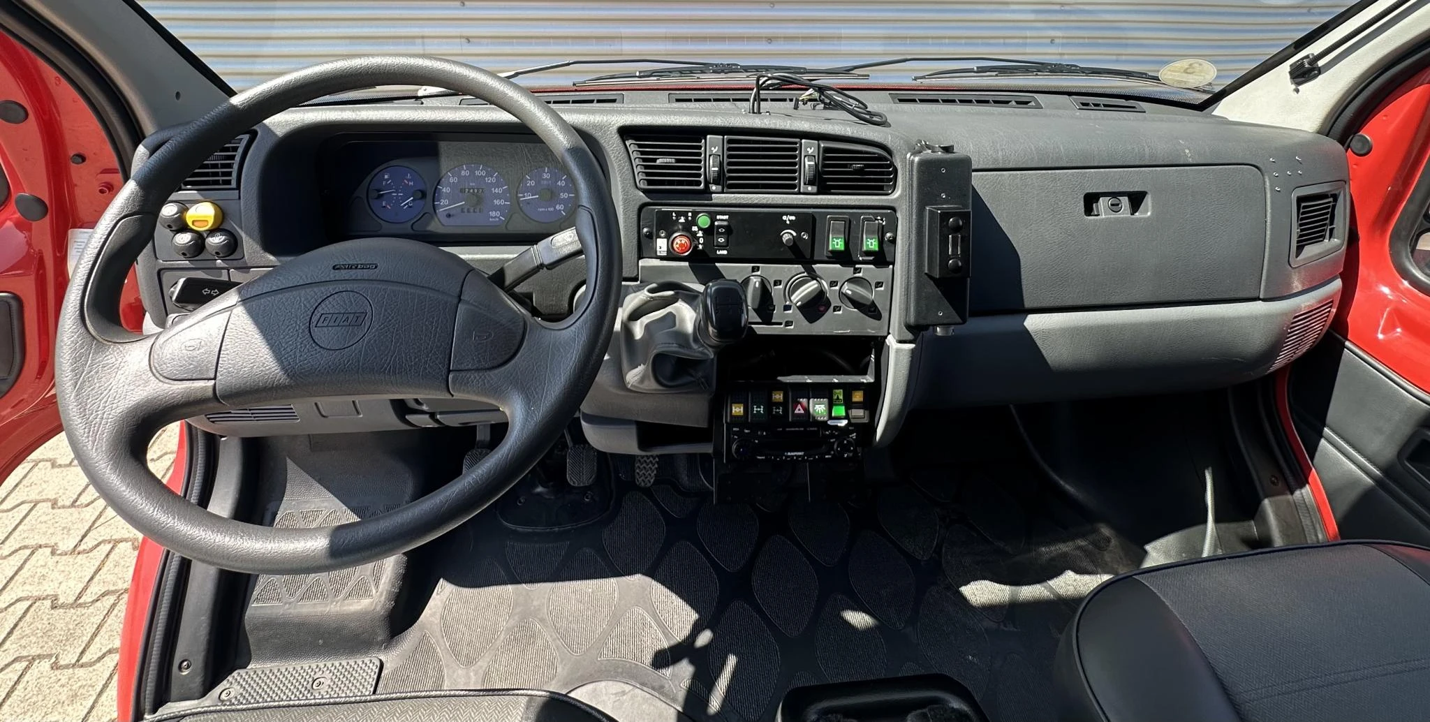 Fiat Ducato 2002 - 4x4 bestelwagen L2H2 25000km! nieuwstaat UNIEK! immagine 2