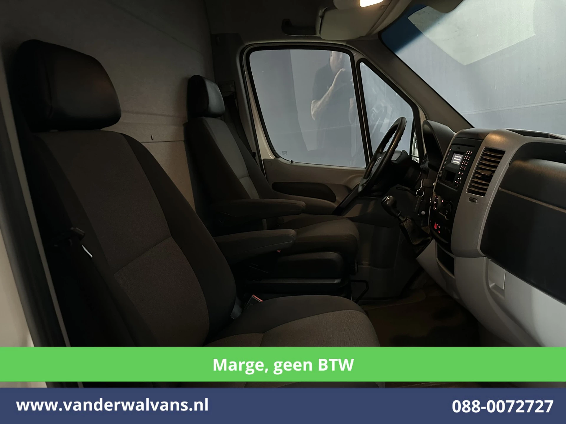 Volkswagen Crafter 2016 - 2.0 TDI 164pk **MARGE, geen BTW** L2H2 Inrichting Airco | Trekhaak | Cruisecontrol immagine 18