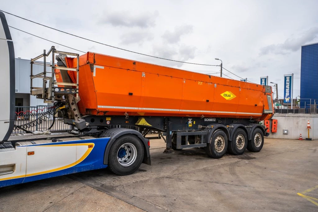 Schmitz Cargobull 2016 - SGF-S3-GEISOLEERDE KIPPER-27m3 image 1