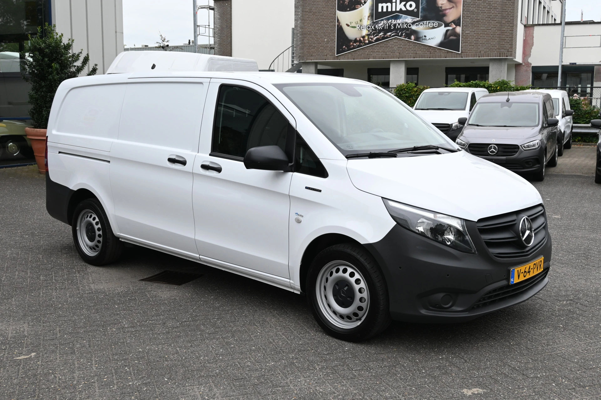 Mercedes-Benz eVito 2022 - 112 L2 66 kWh obrázek 9