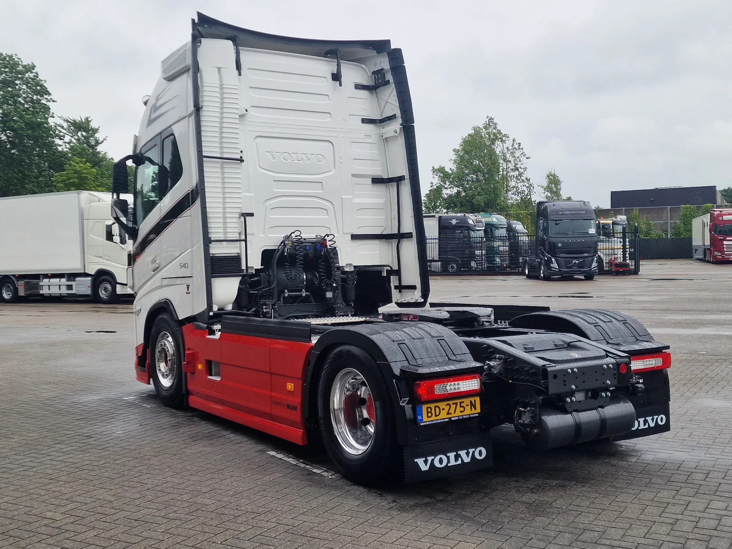 Volvo FH 2026 - 540 Aero Globetrotter XL 4x2 - New - Full spec - Show Truck - BUFFL interior - Retarder - I parkcool - Full air immagine 6