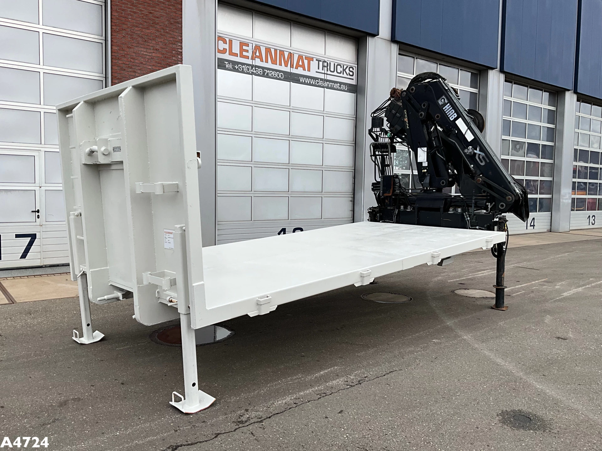 Laadplateau met Hiab 14 Tonmeter laadkraan 2007 afbeelding 1