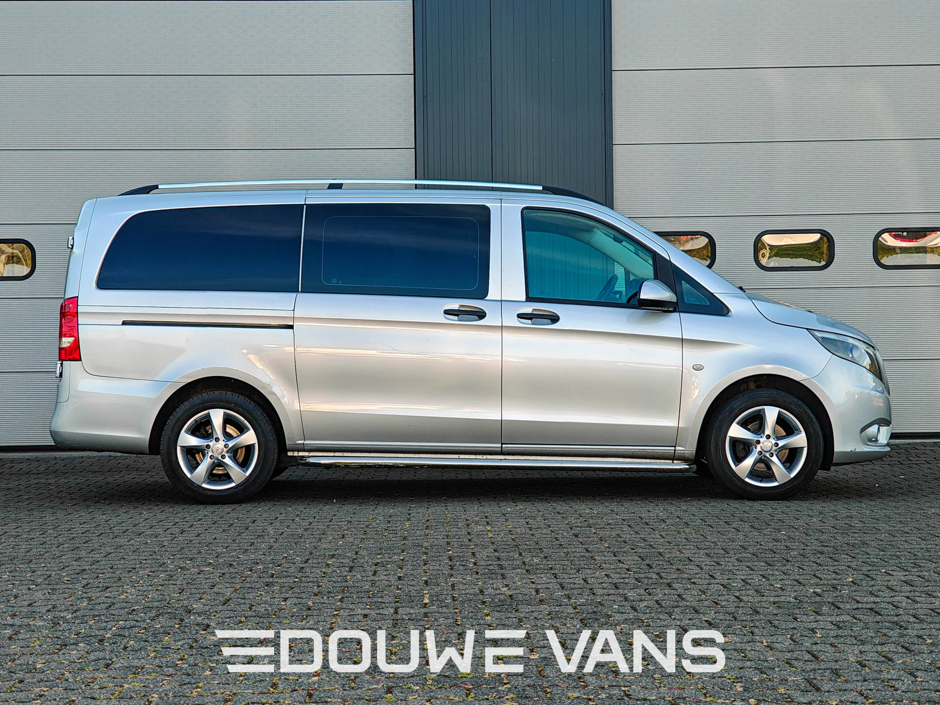 Mercedes-Benz Vito 2016 - 114 L2 Mixto 5 Zitplaatsen Airco Lage KM Trekhaak zdjęcie 3