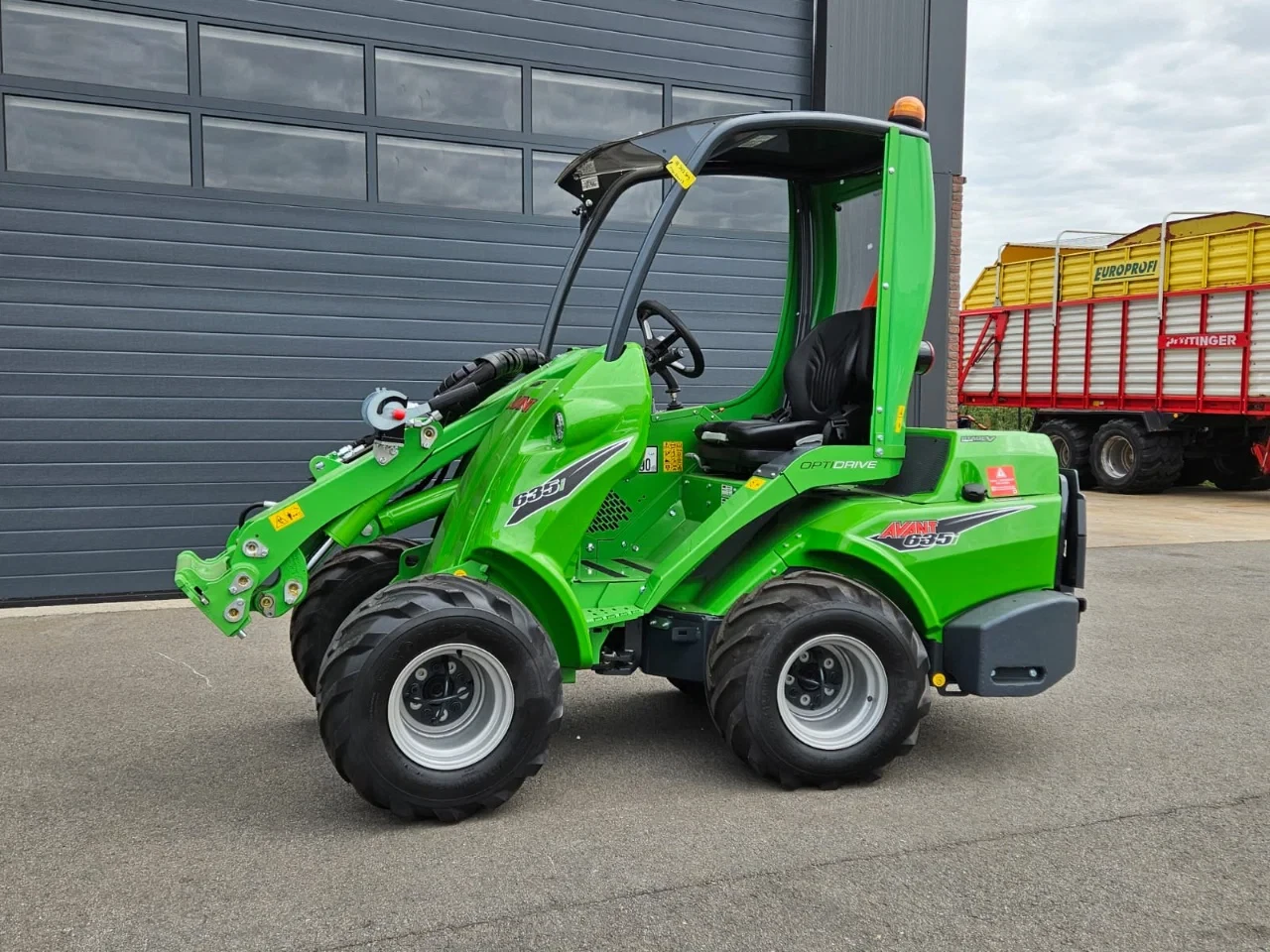 Avant 2024 - 635i Rental mini-shovel afbeelding 10