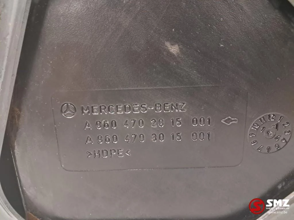 Mercedes-Benz 2014 - Occ AdBluetank 60L + AdBlueniveausensor Mercedes afbeelding 5