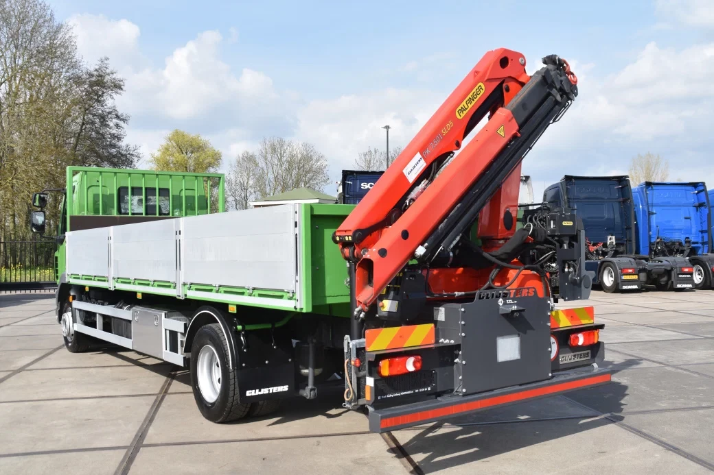 DAF LF 230 2023 - 4x2 + PALFINGER PK 7.501 SLD5 - AS GOOD AS NEW - ONLY 46 TKM - 3 SEATS - WHEELBASE: 535 CM - CAMERA - REMOTE CONTROL - obrázek 5