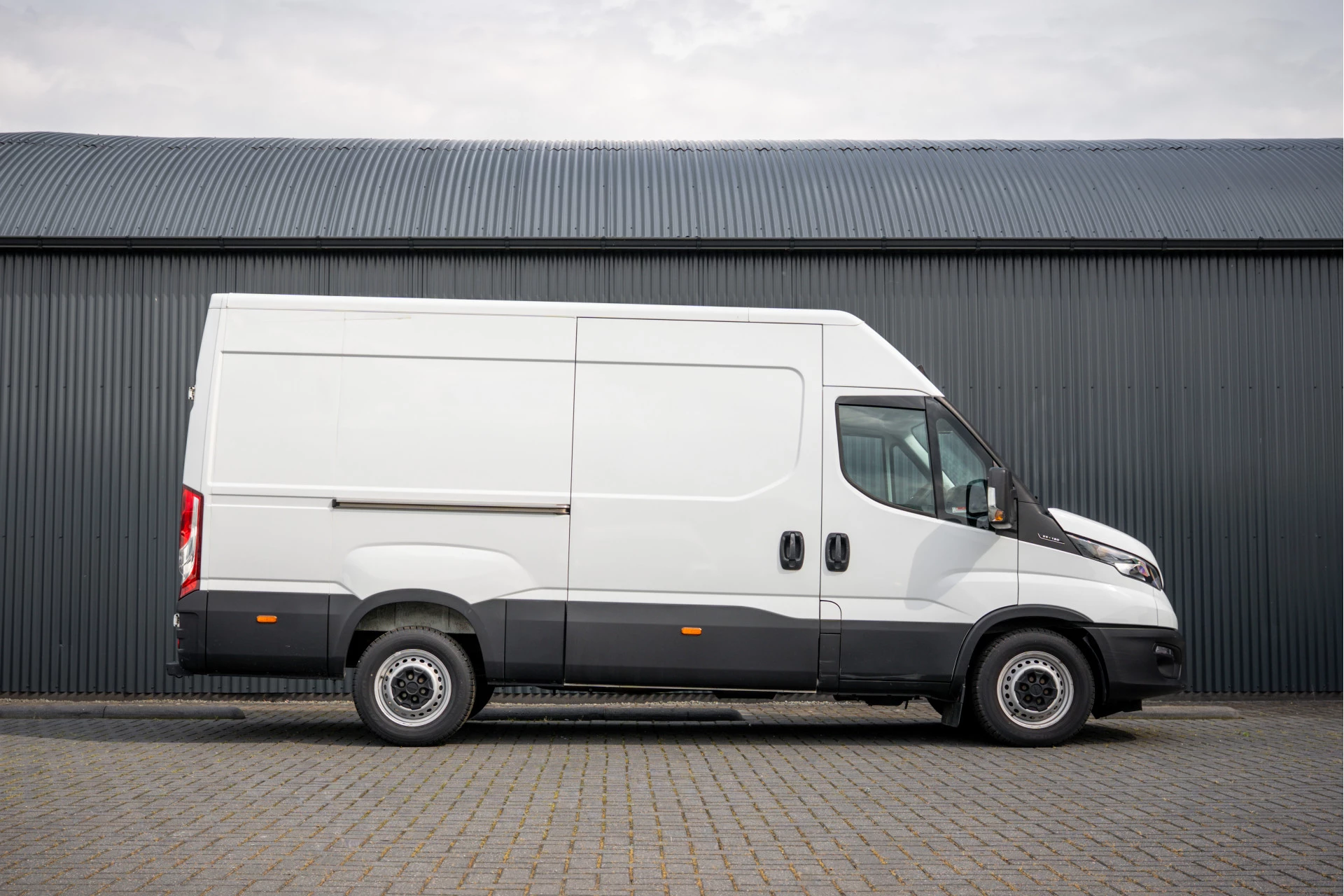Iveco Daily 2024 - **35S16 | 156 PK | 3.500KG trekgew. 3-Zits | Climate** image 6