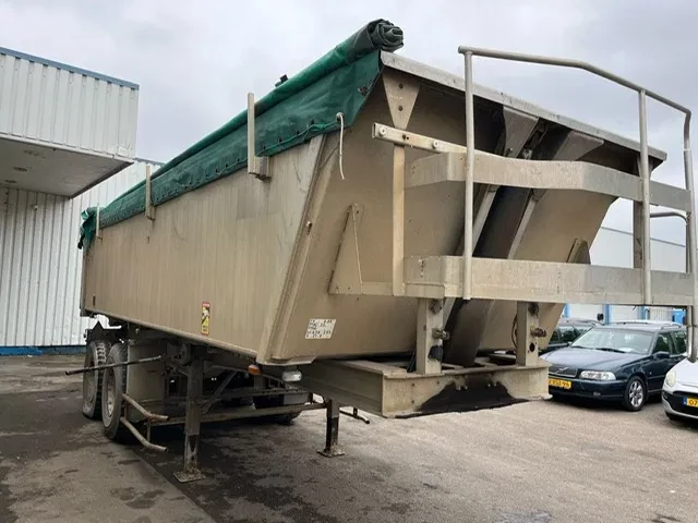 Benalu 2000 - 2 Axle Alu Tipper , Spring Suspension , Drum Brakes Bild 4