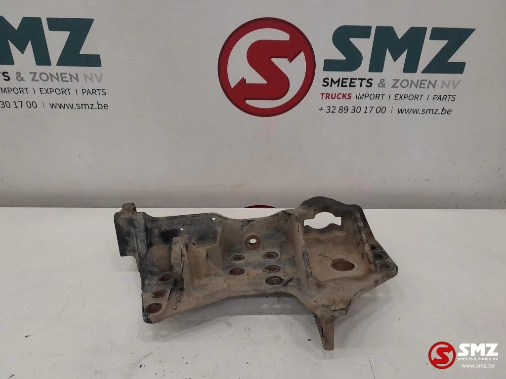 Volvo 2007 - Occ frame uitbreidingsbeugel rechts vooraan Volvo afbeelding 1
