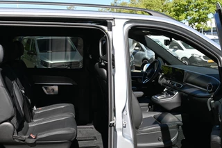 Mercedes-Benz V-Class 2024 - 300d 4-Matic AMG L2 Exclusive DC zdjecie 9