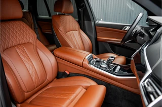 BMW X5 2023 - xDrive 45e High Executive | M sport | Panoramadak | 22" LMV | Laserlight | Memory Seats | Harman Kardon | Camera | Carplay | Cognac Leder obrazek 11