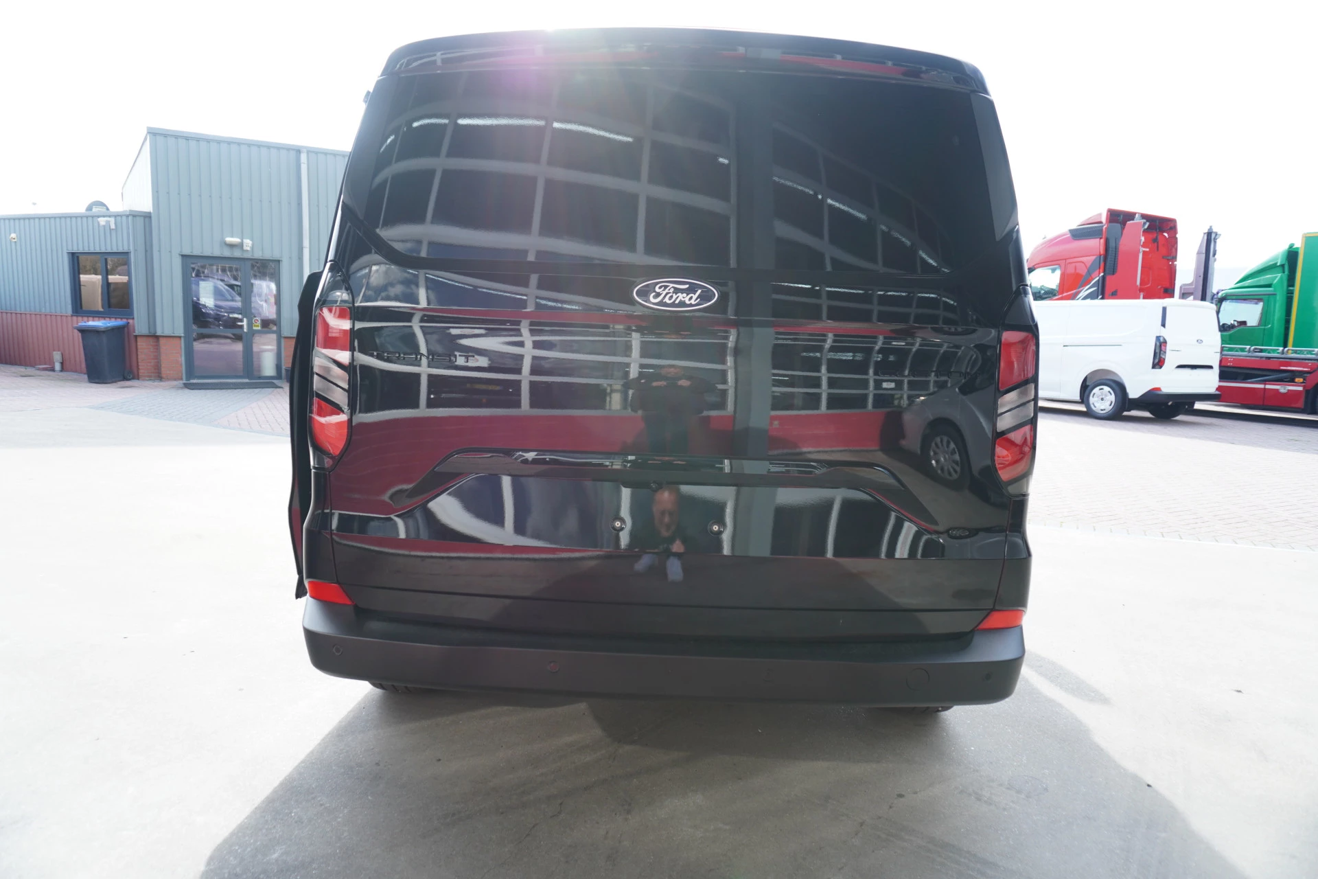 Ford Transit Custom 2024 - 320L 2.0 TDCI 136PK L2H1 Trend Achterklep Schuifdeur L / R obrázek 6