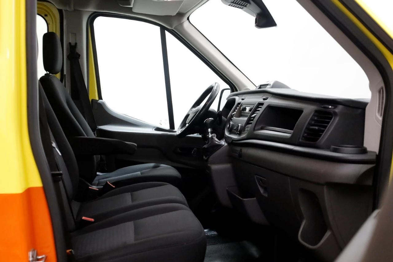 Ford Transit 2022 - 350 2.0 TDCI 130pk D.C. Trend Open Laadbak Trekhaak 3000kg 08-2022 Bild 7