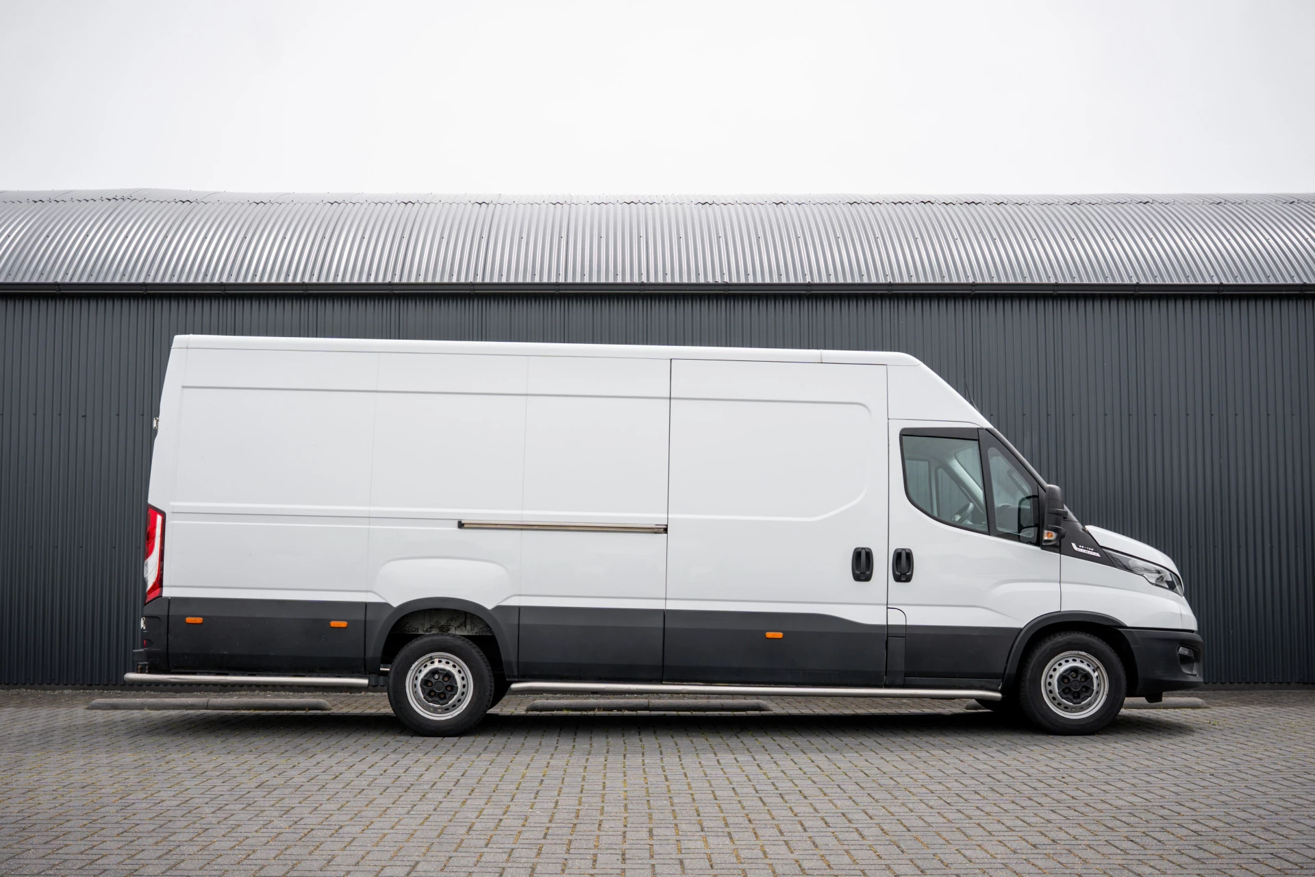 Iveco Daily 2021 - 35S14V 2.3 L4H2 | Automaat | 3.5T Trekgewicht | Climate | Cruise | Euro 6 изображение 6