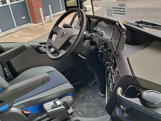 Volvo FH 2026 - 13.500 Aero Globetrotter XL 4x2 - Retarder - I parkcool - 2x tank - Mirror cams - Full air zdjecie 20