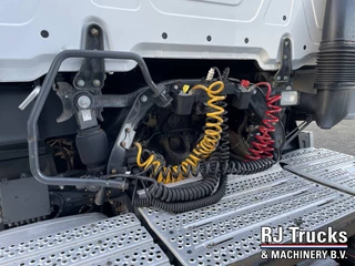 Mercedes-Benz Actros 2018 - 1948 Gigaspace - Lowdeck | Full Air | NL Truck | 2x Tank | 2 Pcs image 13