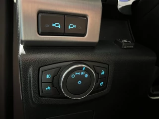 Ford F-150 2017 - USA 5.0 V8 SuperCrew PLATINUM bild 29