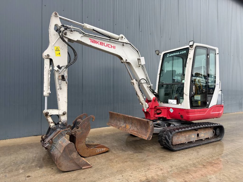 Takeuchi 2010 - TB235 afbeelding 1