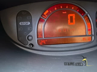 Renault Modus 2007 - 1.6-16V Air obrazek 17