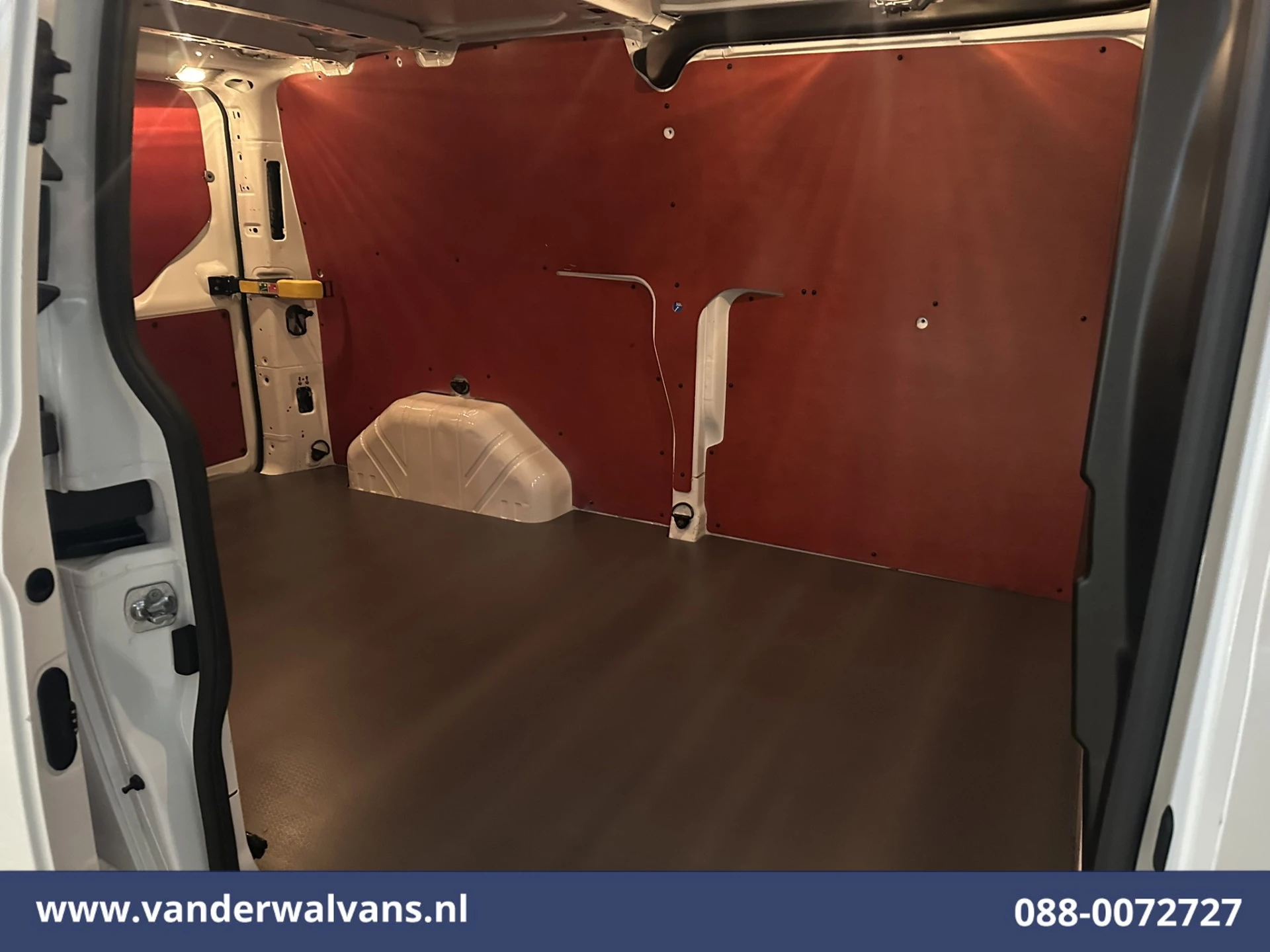 Ford Transit Custom 2023 - 2.0 TDCI 130pk L2H1 Euro6 Airco | LED | Cruisecontrol | Verwarmde voorruit | Parkeersensoren imagem 12