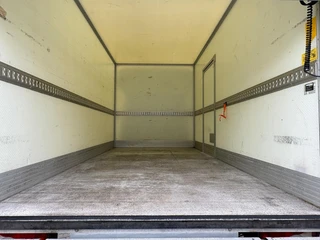 Mercedes-Benz Sprinter 2022 - 315CDI 150PK Aut. Bakwagen / Laadklep / Trekhaak 3.500KG afbeelding 3 miniatuur
