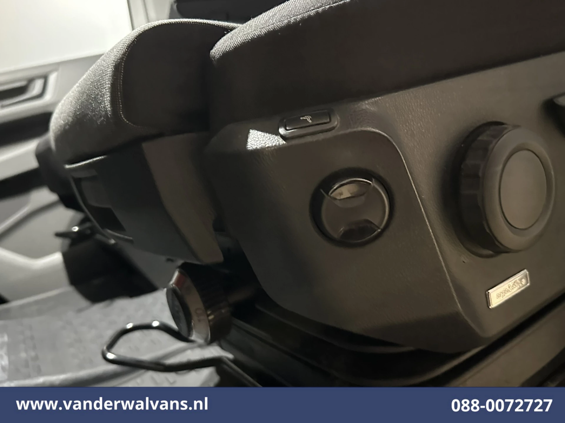 Volkswagen Crafter 2022 - 2.0 TDI 141pk L3H3 L2H2 Euro6 Airco | Camera | Apple Carplay | Cruisecontrol | Chauffeursstoel obrázek 5