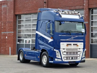 Volvo FH 2018 - 13.500 Globetrotter - PTO/Hydraulic - Full air - Light bar - Fridge te koop