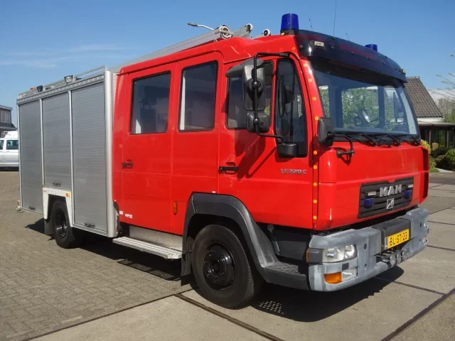MAN LE 2002 - 220C GODIVA POMP 2000 LITER TANK,MANUAL GEARBOX obrázek 7