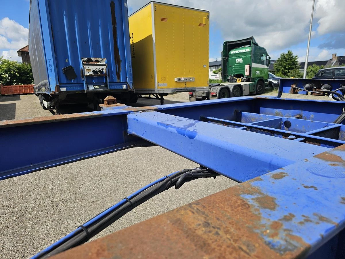 MKF METALLBAU CS 20 -20 FOOT- CONTAINER CHASSIS -HEAVY DUTY- BPW DRUM -STEEL SUSPENSION- GOOD QUALITY. 2006 obrázek 11