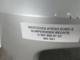 Mercedes-Benz - A 967 880 07 03 BUMPERHOEK ATEGO EURO 6 RECHTS изображение 3 миниатюра