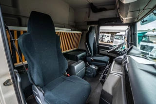 MAN TGX 2015 - 33.560 XLX BLS+BIG AXLES+INTARDER imagem 18