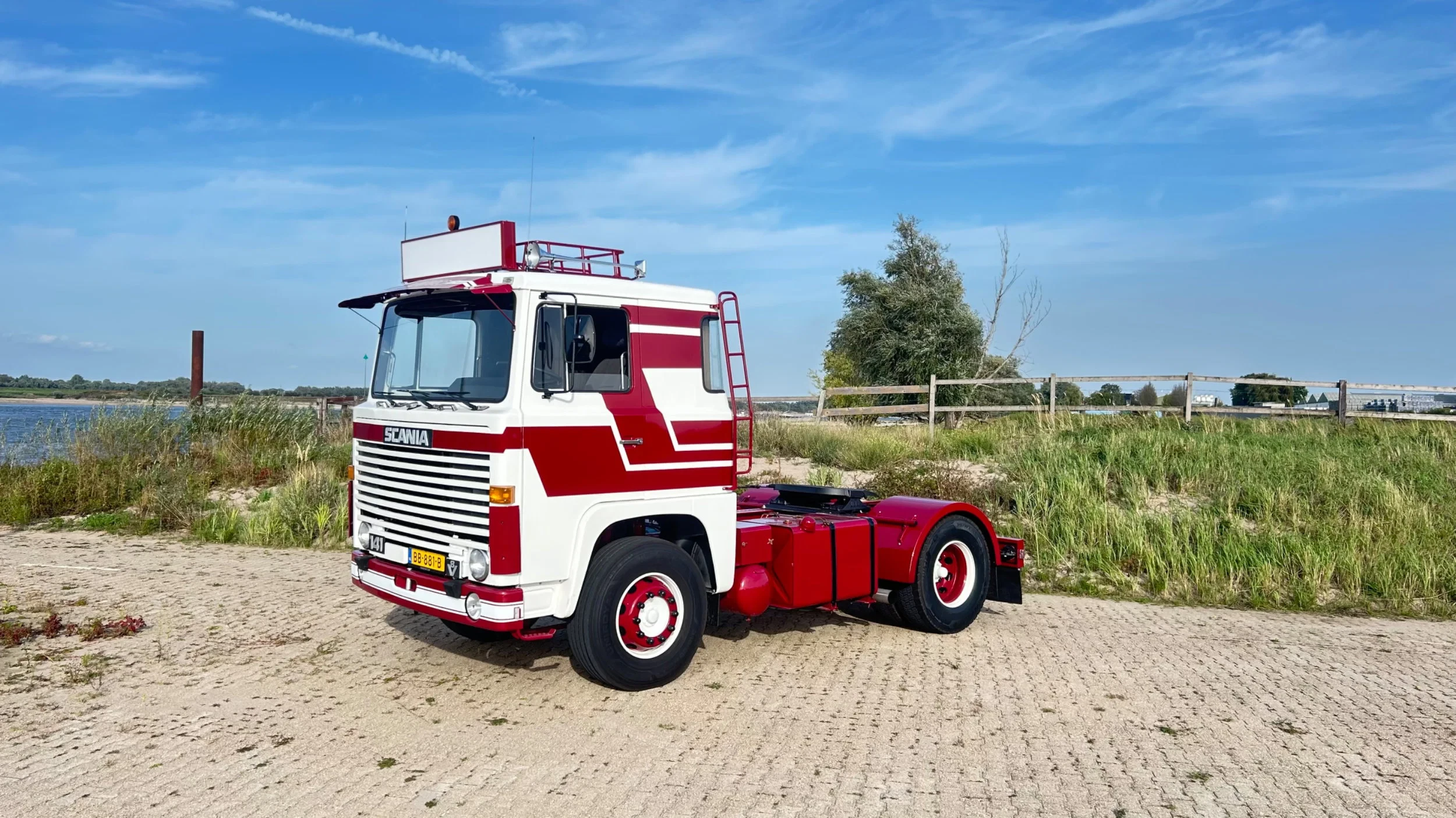 Scania LB141 V8 1978 - New condition | Restored | oldtimer | nl kenteken afbeelding 1