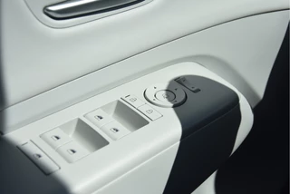 Hyundai Kona 2025 - 1.6 GDI HEV Premium image 11