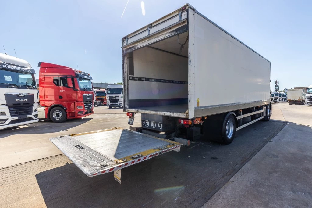 Renault 2015 - D 18 250 DXI + DHOLLANDIA 1.5T. immagine 8