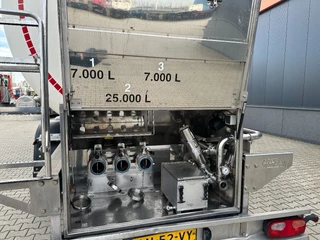 Van Hool N/A 2015 - FOOD / 39.000L / 3-COMP / INOX / NL-trailer / APK: 04/2026 image 41