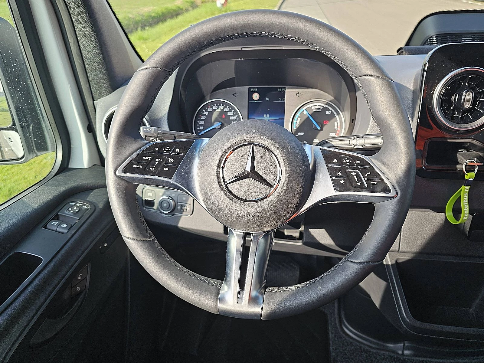 Mercedes-Benz eSprinter 2024 Bild 12