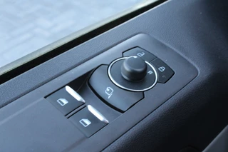 Ford Transit Custom 2025 - 320 2.0 TDCI L2H1 Limited 170pk - 1+1 Stoelopstelling - 2x Schuifdeur - Adaptive Cruise - Verwarmd stuur - Blind spot - Navigatie - Camera - Draadloos laden - Rijklaar obrazek 13