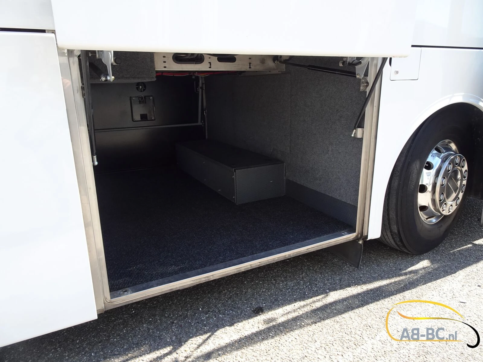 Van Hool EX11 High 45 Seats EURO 6 - 10 mtr 2022 изображение 26