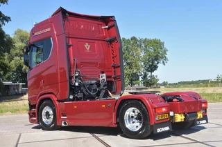 Scania S 2020 - S580 V8 NGS 4x2NB #50th YEAR EDITION - NEW TACHO - RETARDER - FULL AIR/4 POINT REAR - PARK. AIRCO - FULL OPTIONS - ALCOA'S - LED - EXCELLENT CONDITION - afbeelding 3 miniatuur