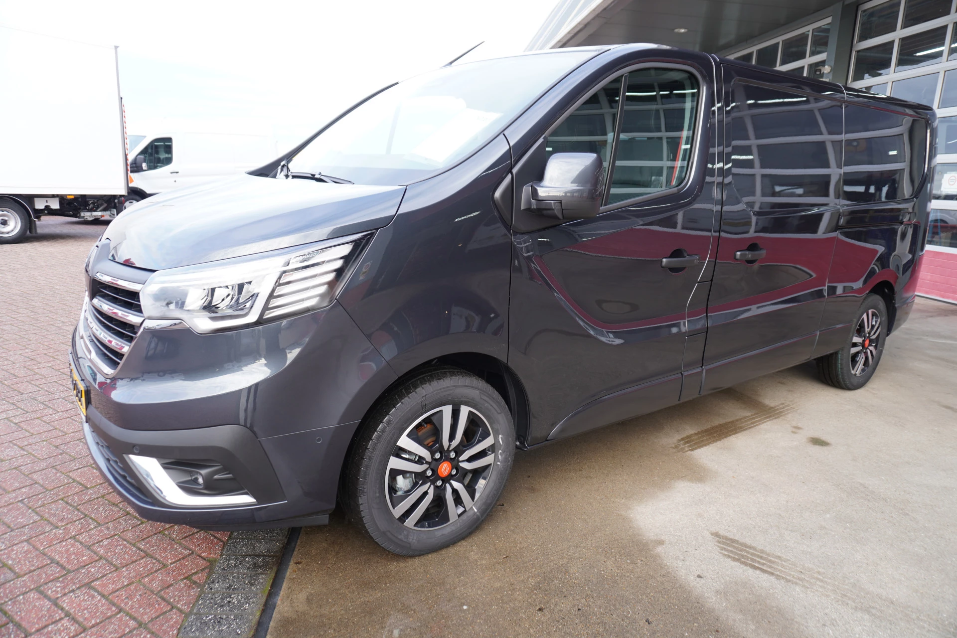 Renault Trafic 2024 - 2.0 Blue dCi 170pk T30 L2H1 Red Edition Exclusive Automaat Schuifdeur L / R imagen 10
