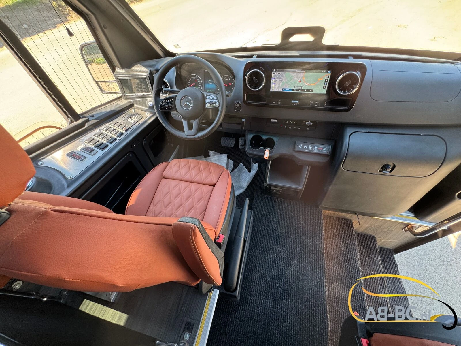 Mercedes-Benz Sprinter - NERO - 31 Seats EURO 6 afbeelding 10